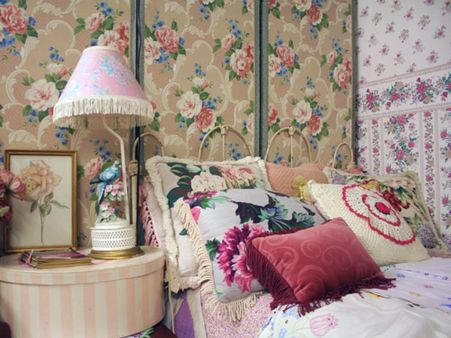 The floral printed bedroom
