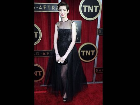 Anne Hathaway In Giambattista Anne Hathaway In Giambattista