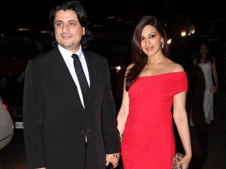 Sonali Bendre And Goldie Bhel