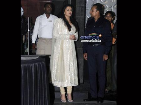 In flared mirror suit