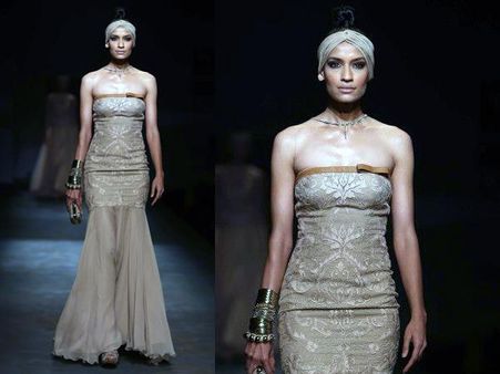 Shantanu n Nikhil: Ethnic Off-White Gown