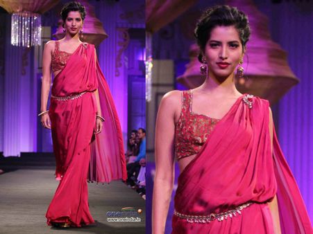 Kamar-Bandh n Brooch