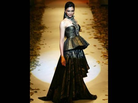 Deepika Padukone: Show-Stopper Deepika Padukone: Show-Stopper