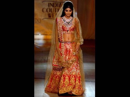Shilpa Shetty: Tarun Tahiliani Shilpa Shetty: Tarun Tahiliani