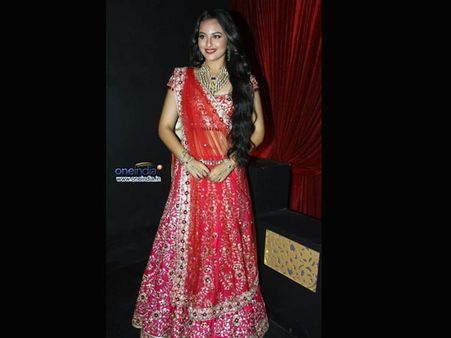 Sonakshi Sinha: Jyotsna Tiwari Sonakshi Sinha: Jyotsna Tiwari