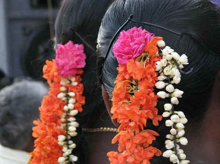 Colourful Gajra Colourful Gajra