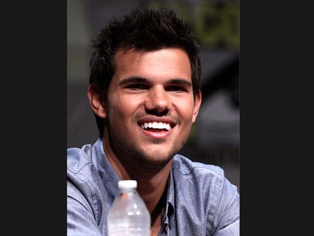 Naughty Boy Spikes: Taylor Lautner