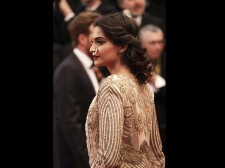 Sonam Kapoor's Curled Bun