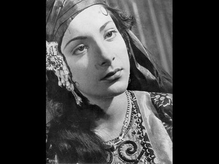 Nargis Dutt: Islam To Hinduism