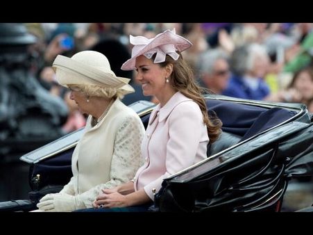 Bow Hat n Pearl Earrings Bow Hat n Pearl Earrings
