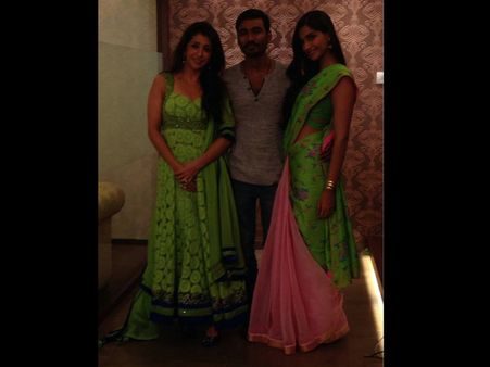 Sonam Kapoor's Dual-Coloured Saree