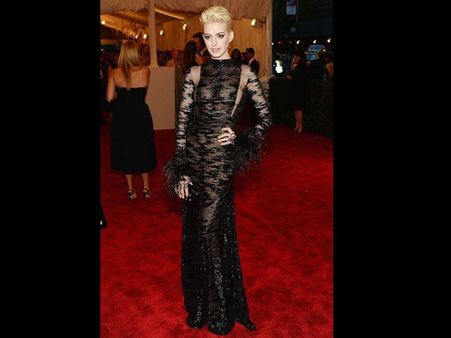 Anne Hathaway In Valentino