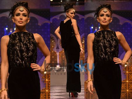 Black Cape Gown Black Cape Gown