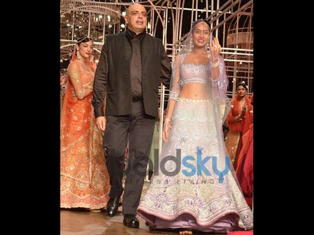 With Tarun Tahiliani With Tarun Tahiliani