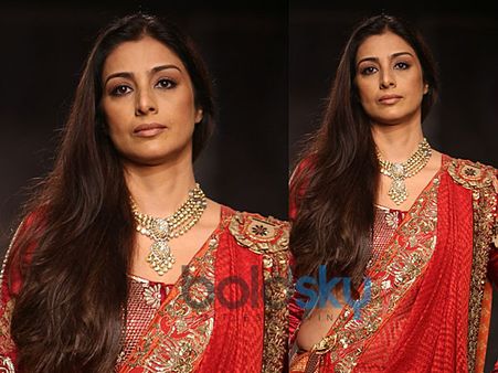 Jarao Necklace n Fabric Brooch