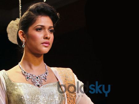 Diamond and Emerald Necklace Diamond and Emerald Necklace