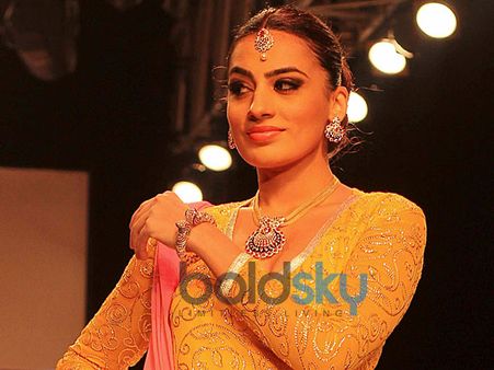 Golden Designed Jewellery