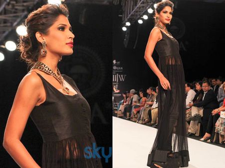 Silver V-Shaped Necklace