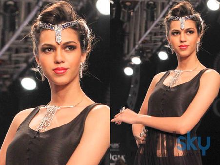 Sleek Diamond Necklace