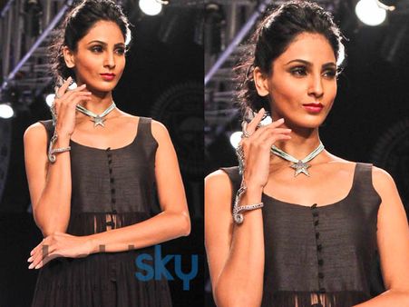 Star Necklace n Ring Bracelet