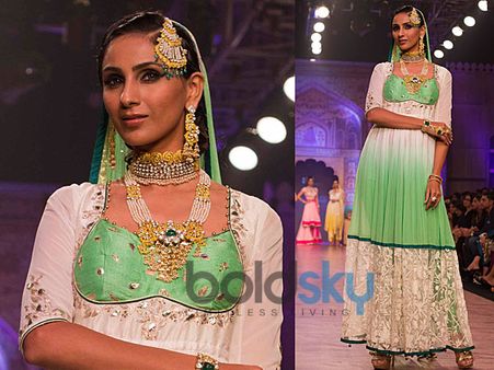 Anarkali Style Mangtikka