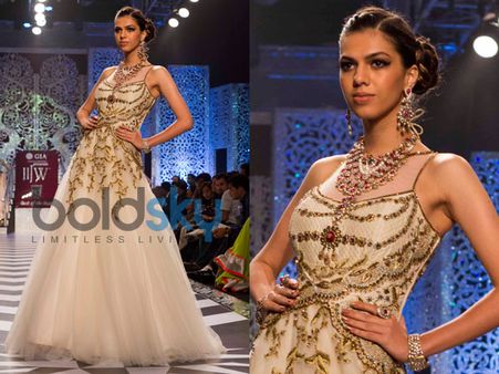 Floral Jarao Necklace