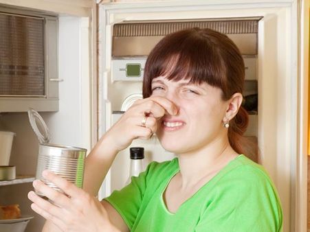Cleaning refrigerators Cleaning refrigerators