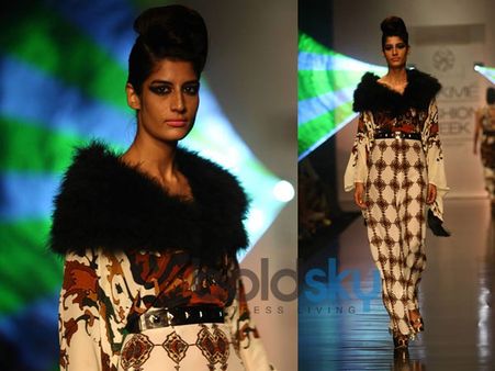 Fur Collared Kaftan Fur Collared Kaftan