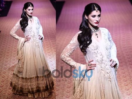 Showstopper Nargis Fakhri Showstopper Nargis Fakhri