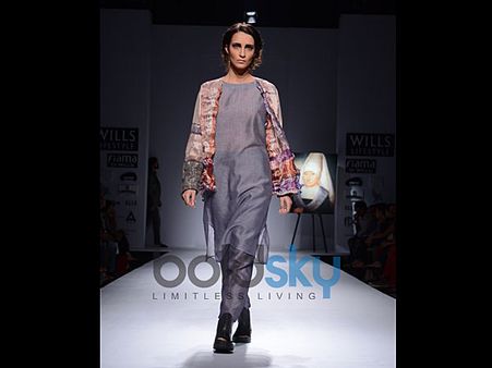 Sheer Kurti With Printed Jacket Sheer Kurti With Printed Jacket