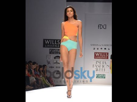 Trikini With Bandit Belt