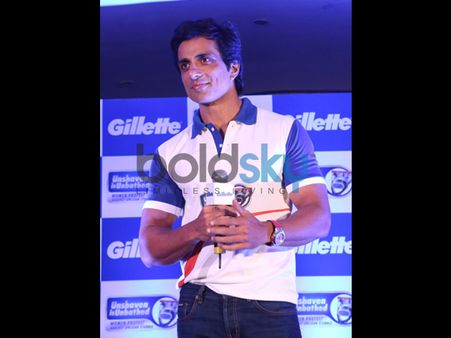 Sonu During The Promotions