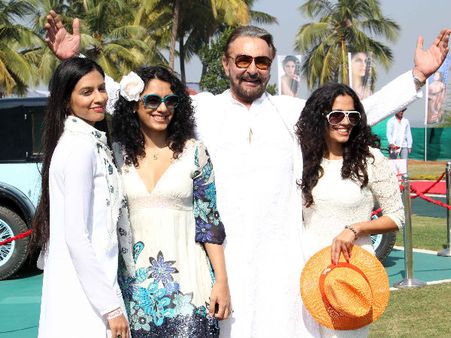 All Smiles At Kingfisher Calender 2014 