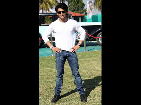 Amit Sadh At Kingfisher Calender 2014 Launch