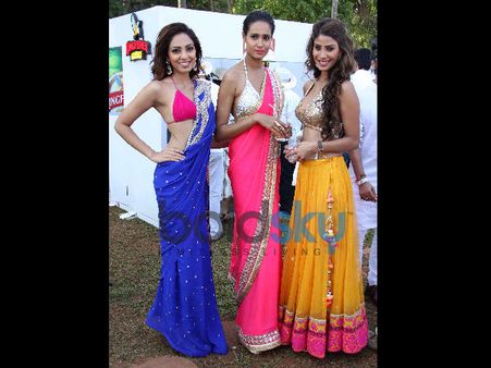 Models Posing At Kingfisher Calender 2014 Launch