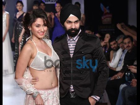 Manjari Phadnis At The Show