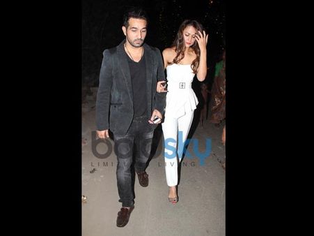 Amrita Snapped With Her Husband Amrita Snapped With Her Husband