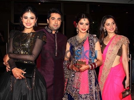 Mouni & Sanjeeda With The Couple