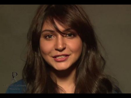 Anushka Sharma Looks Cute