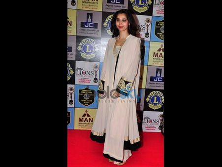 Sashaa Agha With The Award