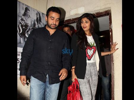 Shilpa Looks Amazed Shilpa Looks Amazed