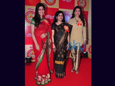 Juhi & Sakshi At The Event