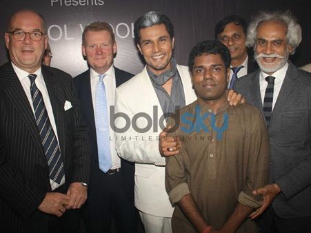 Randeep With Dignitaries