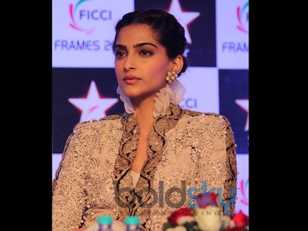 Sonams Gorgeous Looks 