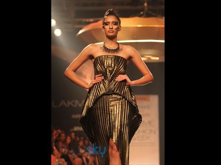 Tinge Of Bronze Tinge Of Bronze