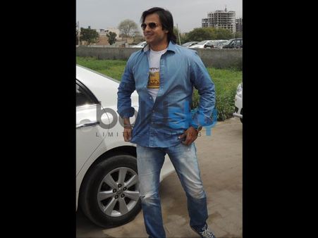 Vivek Oberoi Looks Cool