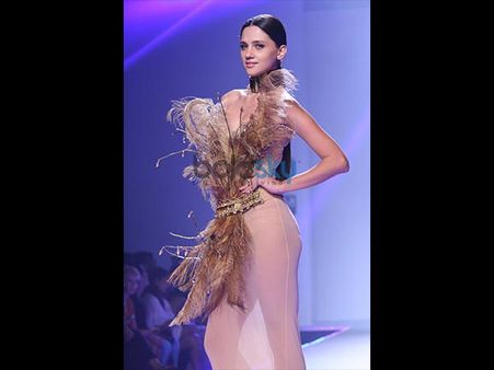 Feathery Coat – Designer Raakesh Agarvwal