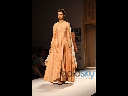Ancient Styles – Designer Shantanu & Nikhil 