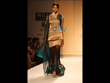 Combination Of Two Fabrics – Designer Kiran Uttam Ghosh