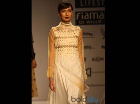 White Embroidery White Embroidery